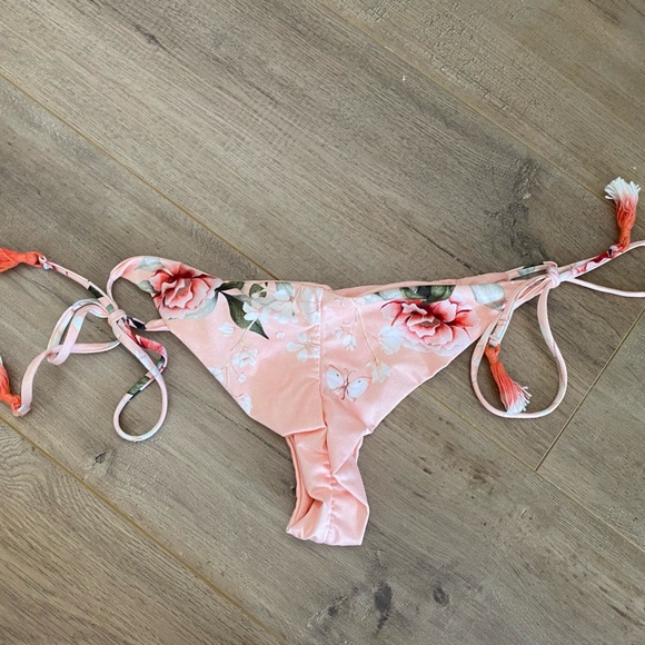 Revolve Sold Out Floral Koharu Off The Shoulder Agua Bandita Celia Bikini Set - Picture 4 of 5